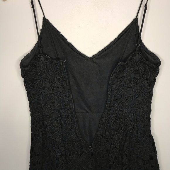 H&M Tiered Sleeveless Lace Dress in Black 6 - Picture 6 of 9